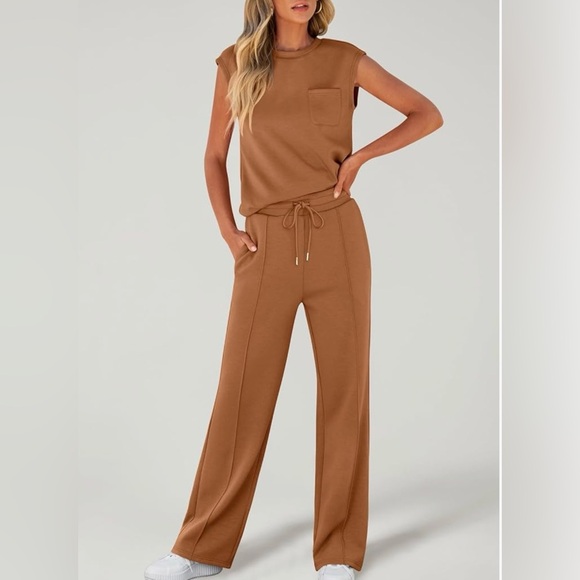 Unbranded Sleeveless Two-Piece Tracksuit - NWOT - Picture 4 of 17